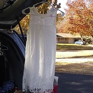 Small White Sleeveless Dress